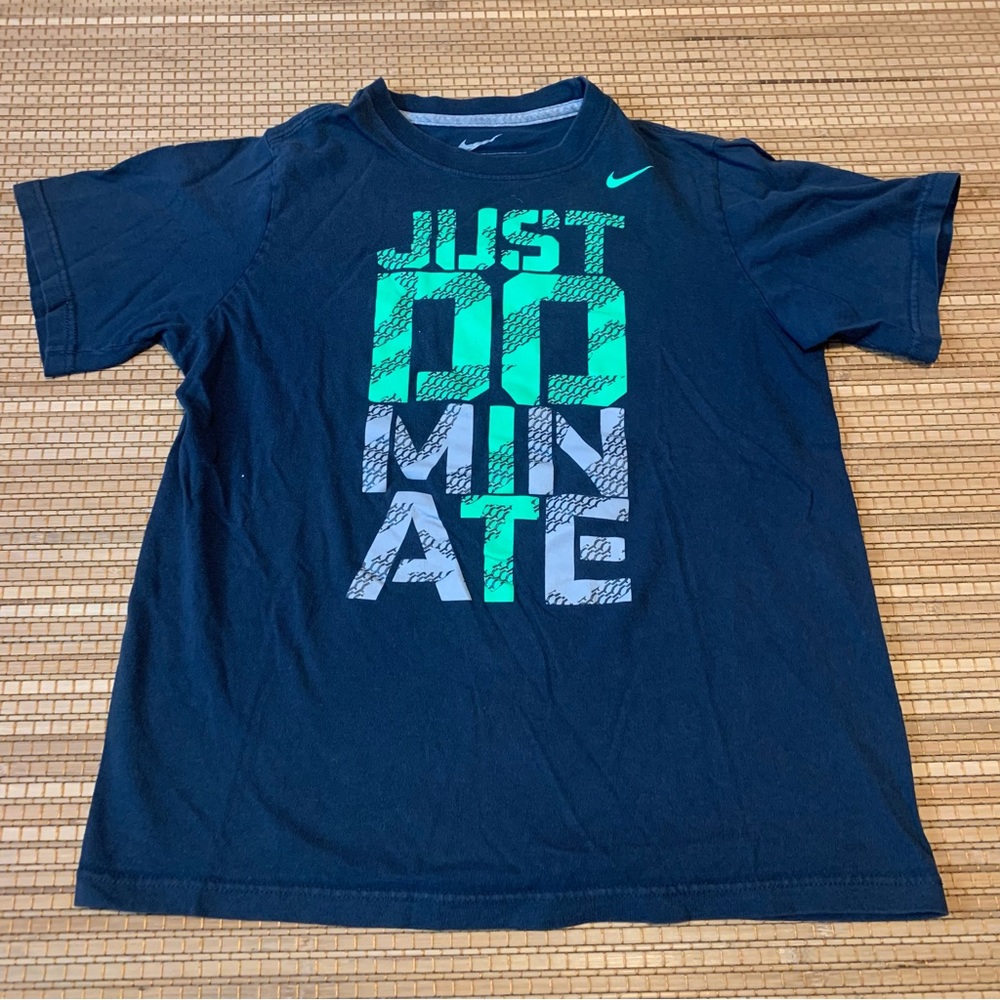 Nike short sleeve boys t shirt size L